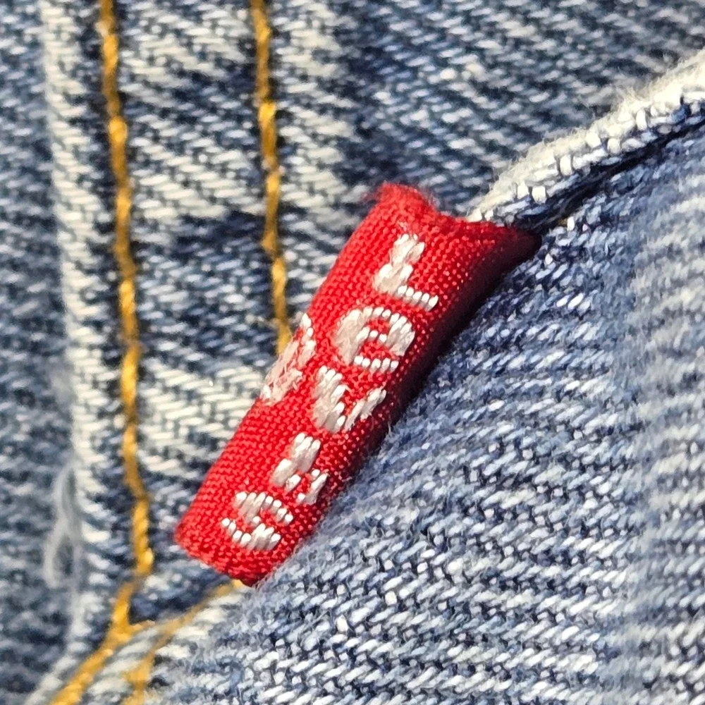 Levi's 560 Comfort‎ Fit Jeans 38x34 - Light Wash Baggy Tapered Barrel Jeans